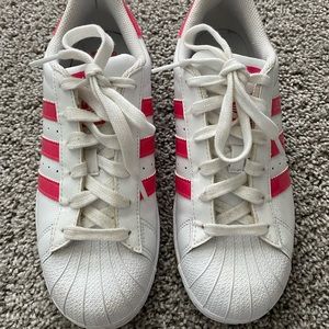 EUC Adidas Grand Court Shoes with Pink Stripes